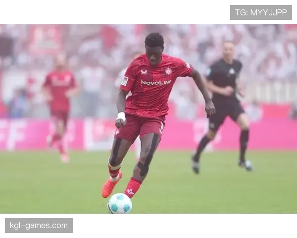 德甲转会市场火爆，新星加盟与老将离队成焦点