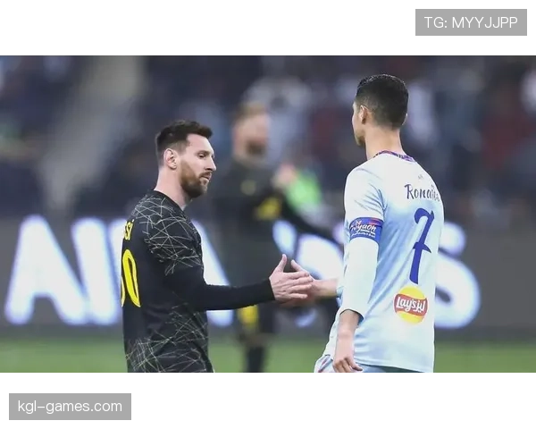 梅西与C罗强势回归,巅峰表现再续足坛传奇 梅西与C罗强势回归,巅峰表现再续足坛传奇