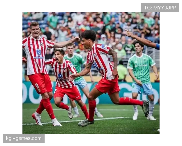 塞维利亚关键球员表现稳健,新赛季竞争力显著提升引关注 塞维利亚关键球员表现稳健,新赛季竞争力显著提升引关注