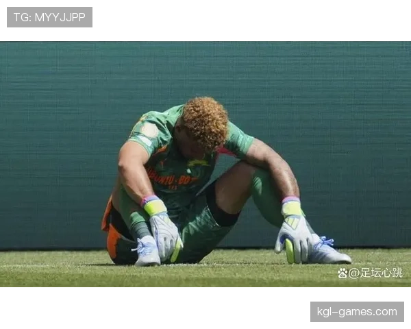 多特蒙德中场控制力不足,高强度比赛下稳定性面临考验 多特蒙德中场控制力不足,高强度比赛下稳定性面临考验